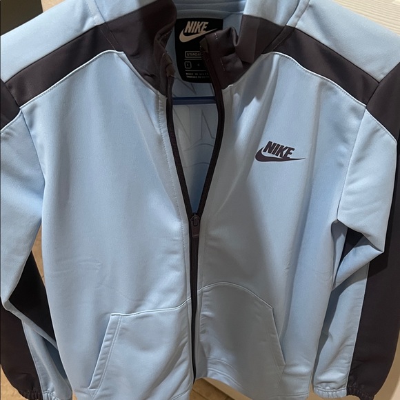 Nike Light Blue and Dark Gray Windbreaker - Picture 6 of 6
